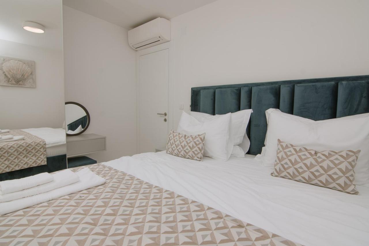 Apartments Adriatic Pearl Trogir Exterior photo